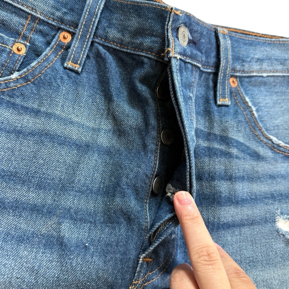 Levi’s Distressed Denim 501 shorts | W29 - Picture 2 of 8